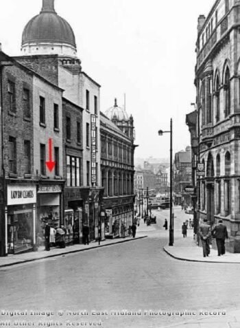 No 16 Pelham Street c1950. No 18 (Lady Bay Cleaners) was owned by Beecroft and when leased expired the two shops were combined No 16 Pelham Street c1950. No 18 (Lady Bay Cleaners) was owned by Beecroft and when leased expired the two shops were combined